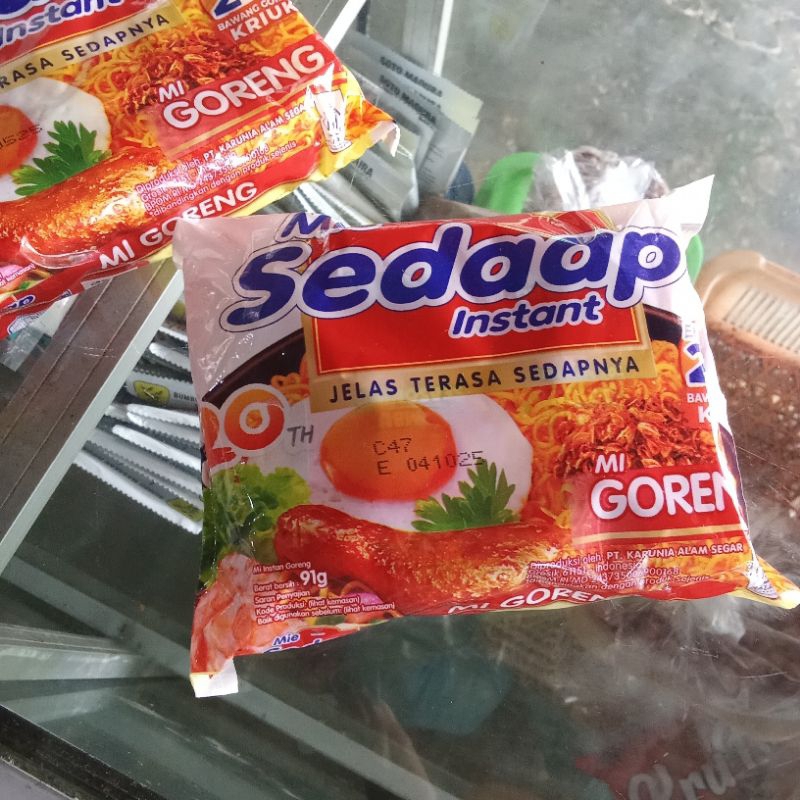 

mie sedaap goreng/mie instan/mie instan sedaap/makanan instan/mie goreng