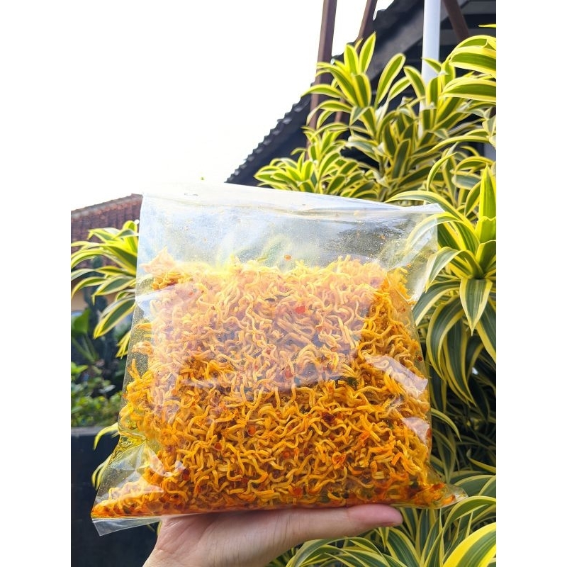 

Mie gimbring pedas daun jeruk ( 500 gram )