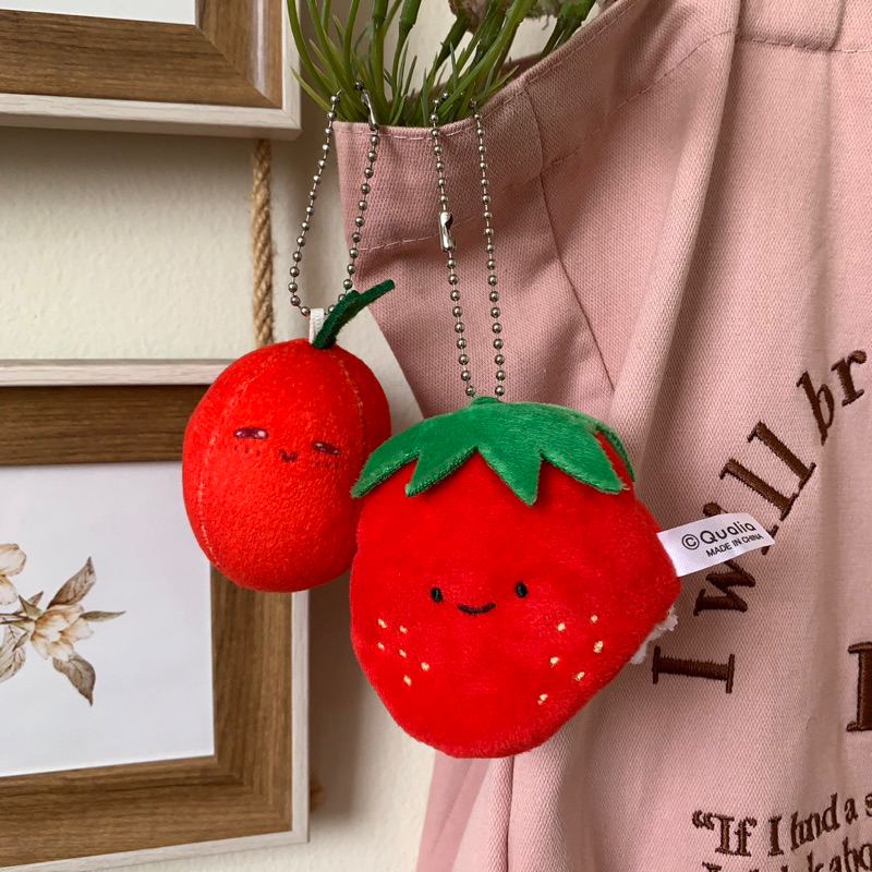 Keychain Strawberry Original Qualia