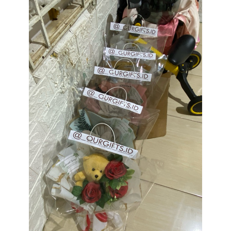 

Plastik Buket | @_ourgifts.id