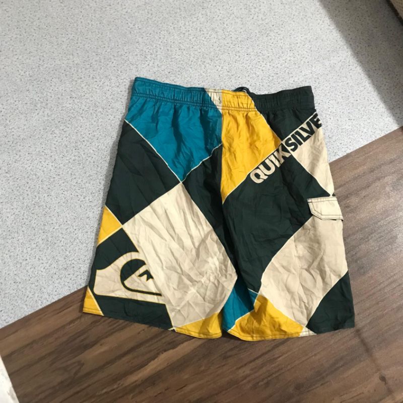 celana surfing Quiksilver size L second bekas