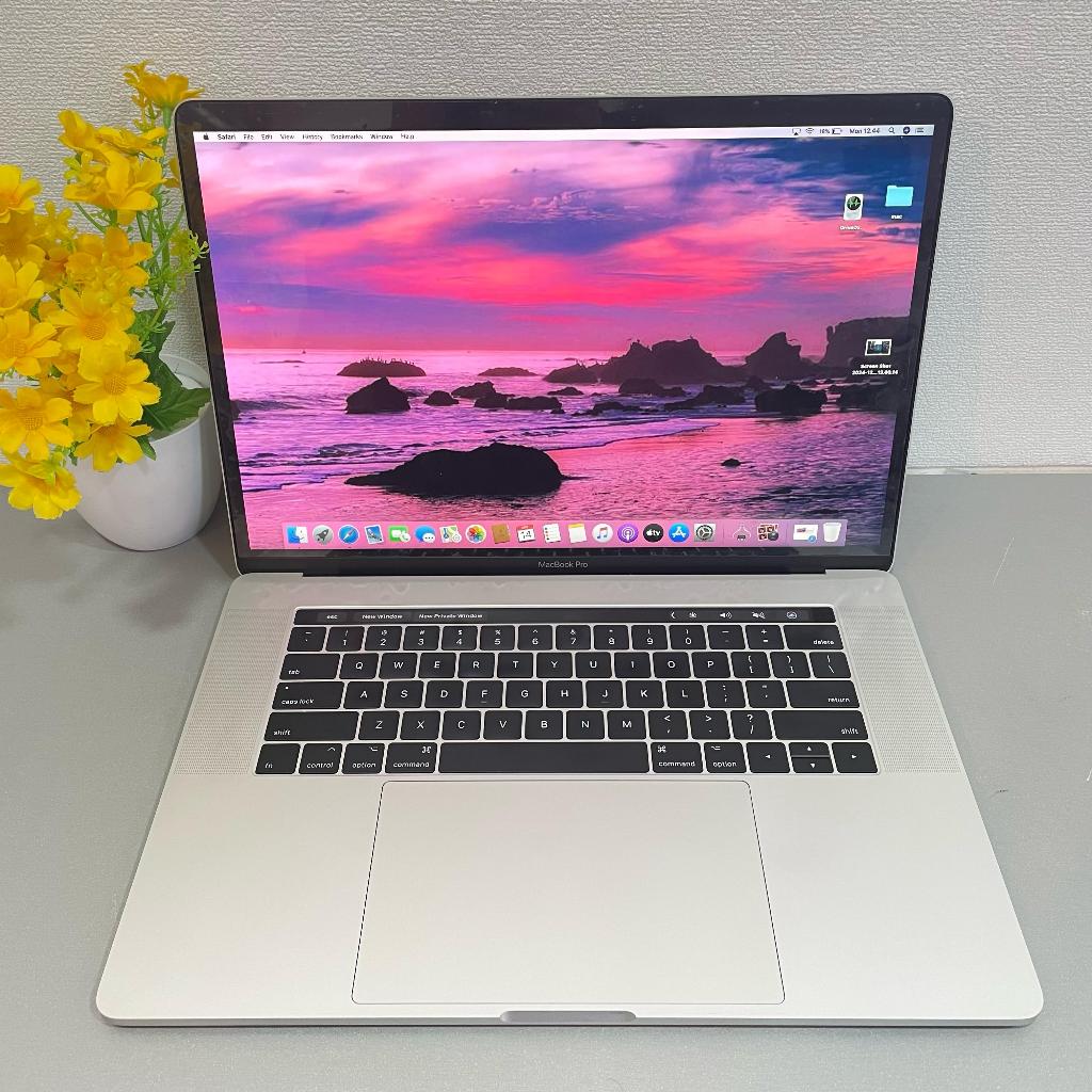 [PROMO] MacBook Pro 15 inch Touchbar 2017 Core i7 3.1GHZ Ram 16GB Ssd 512GB Second