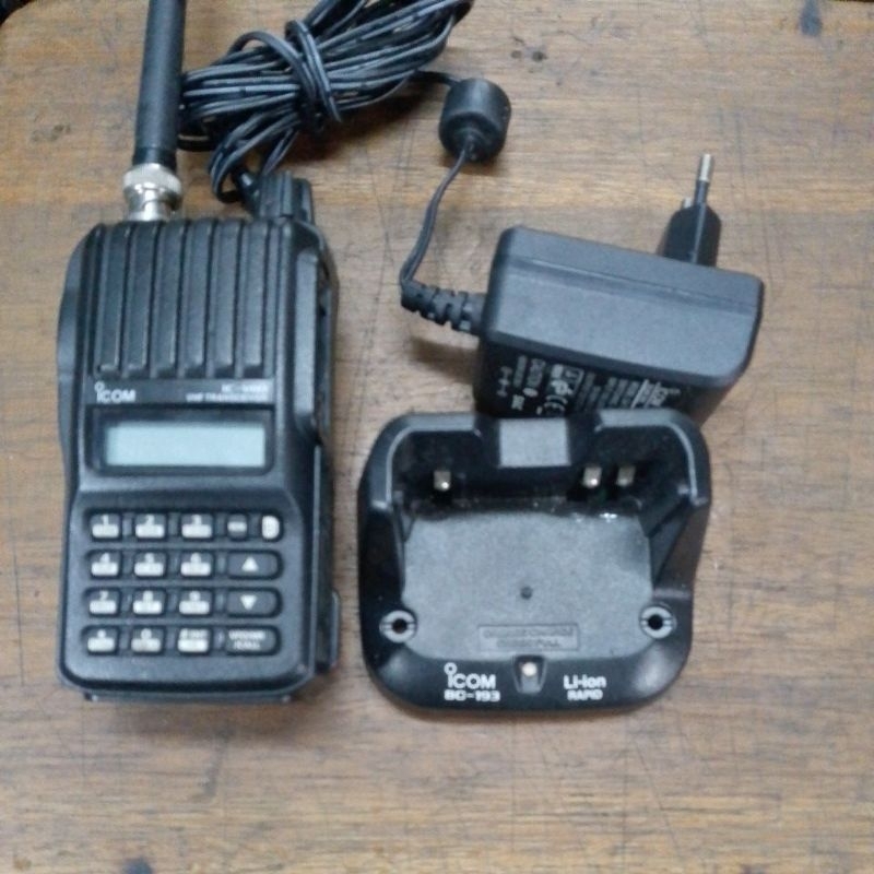 HT icom ic v80 bekas second original lengkap carger