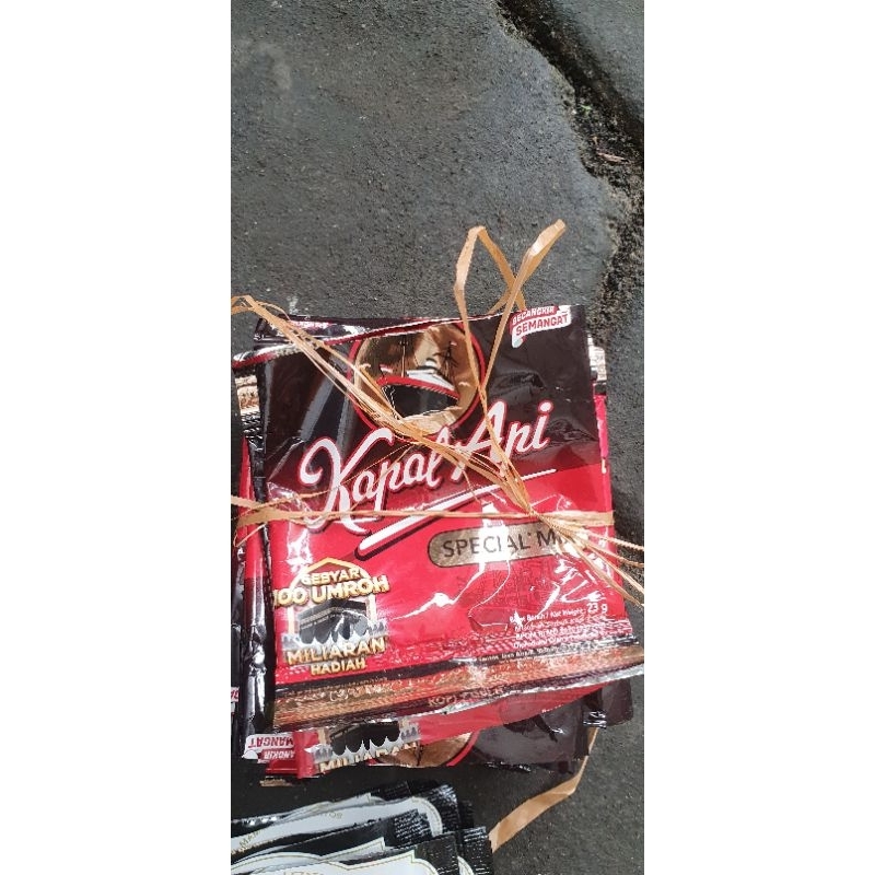 

bungkus bekas kopi kapal api