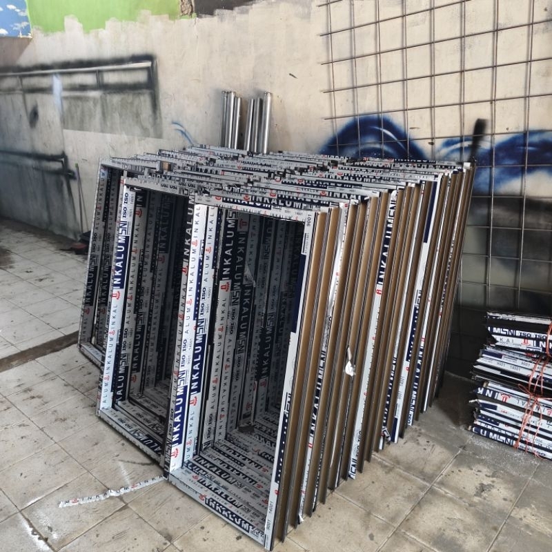 Jendela Swing Aluminium Inkalum 3 Inch