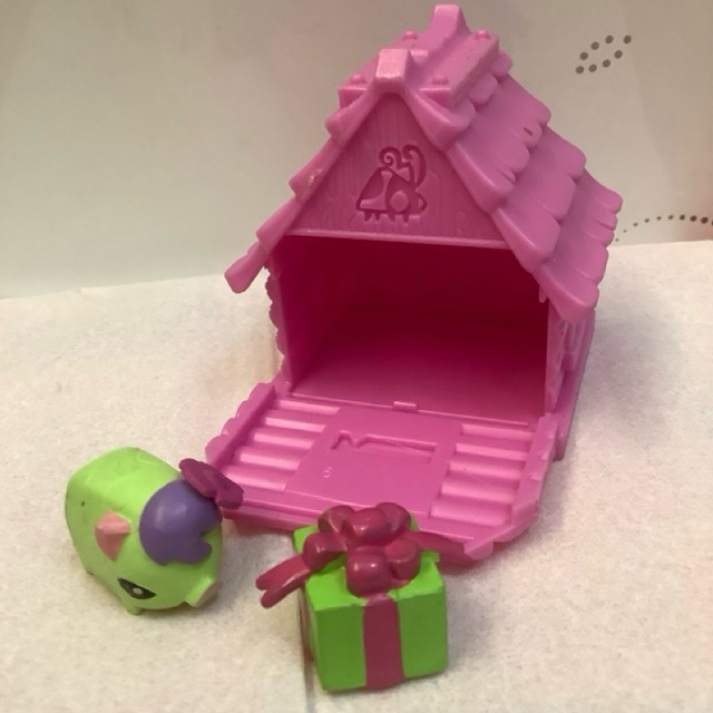 Animal jam pink house toys