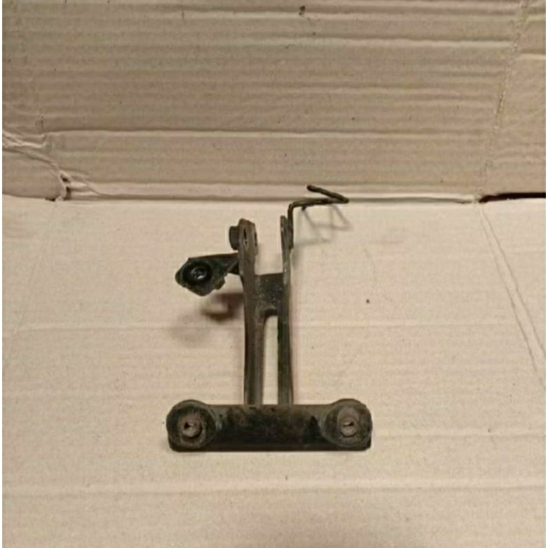 Dudukan tameng depan Honda Beat fi 2013/2015 copotan original