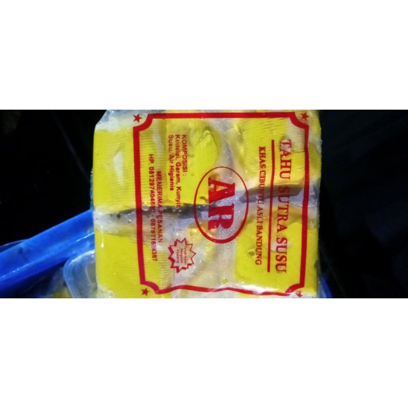 

Tahu Sutra Susu KUNING ISI 10 Pcs/Bungkus