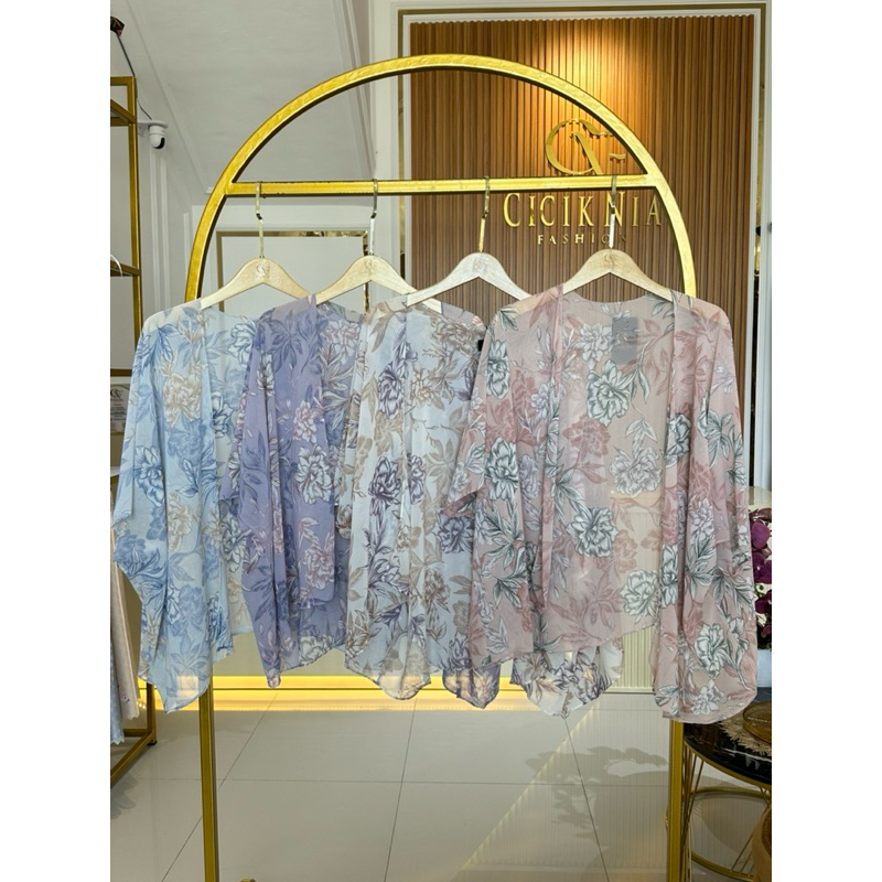 CNF Outer Pantai Motif Bunga wanita Cella louse