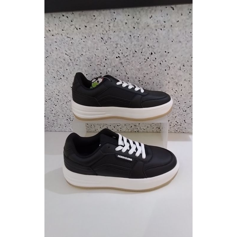 Bata sneakers pria/wanita terbaru