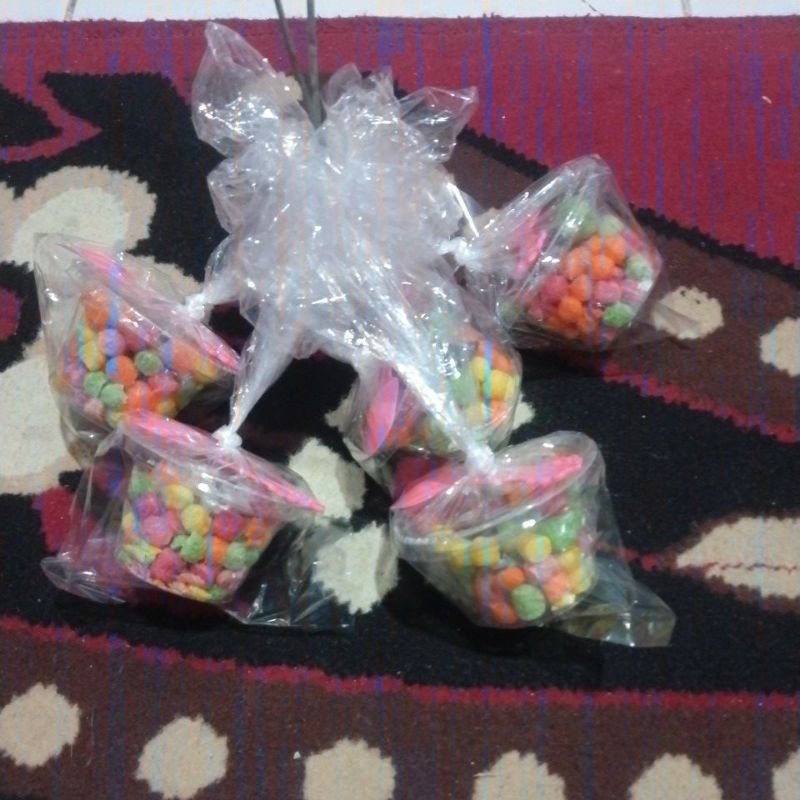 

nyam nyam kemasan cup dengan coklot lumer 1 renteng isi 6cup