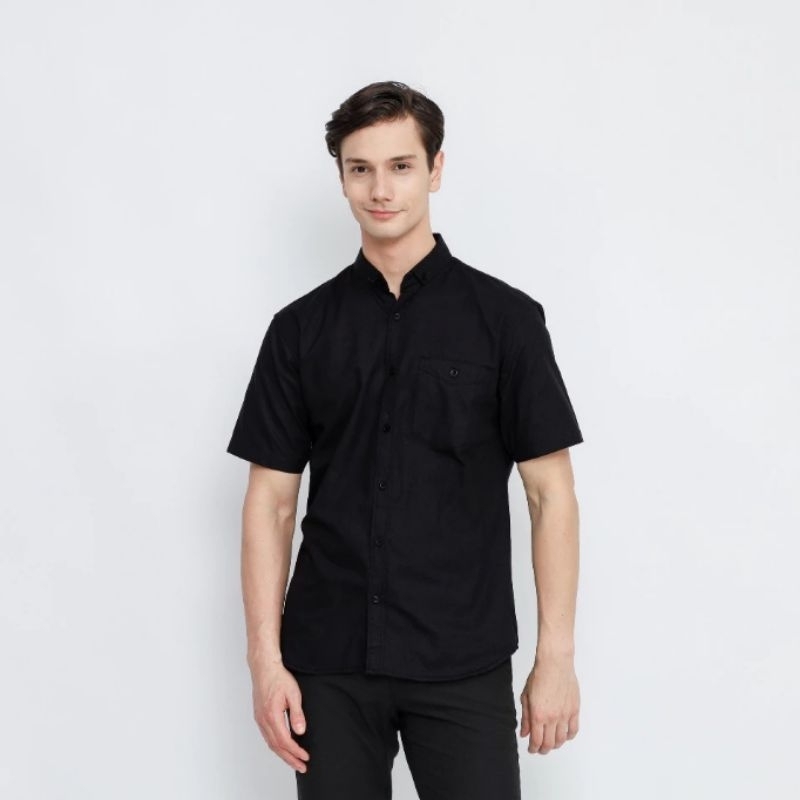 Milgo Kemeja Lengan Pendek Polos Pria Slim Fit Hitam