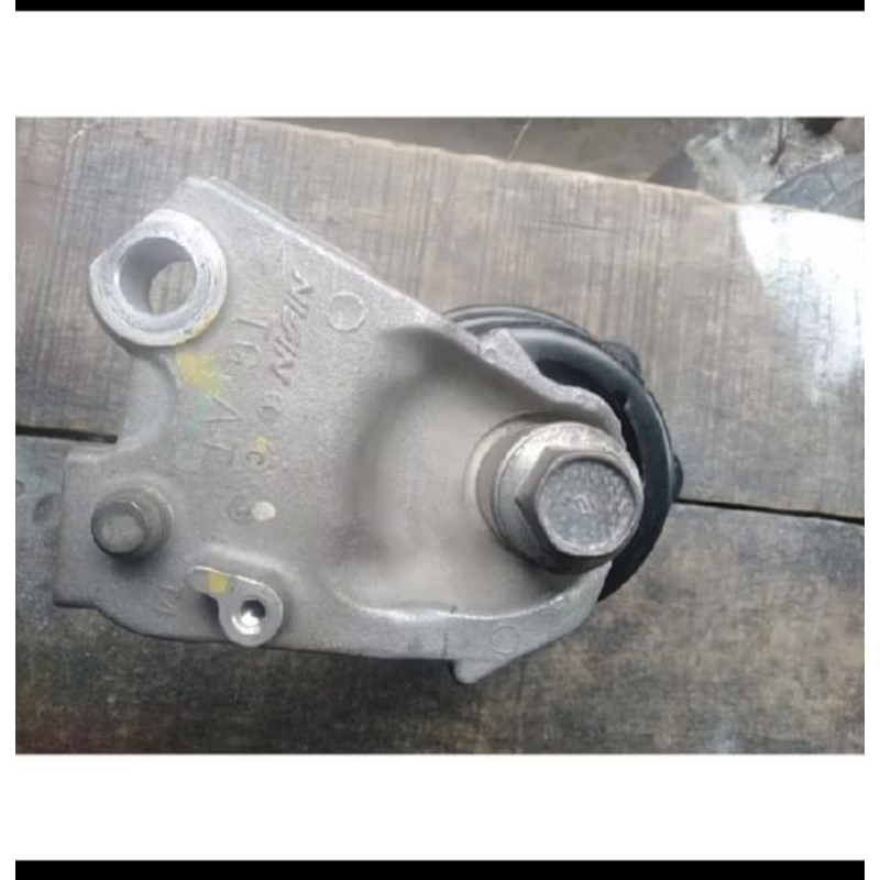 Eengine monunting jazz GE8 City GM2 Brio Mobilio freed