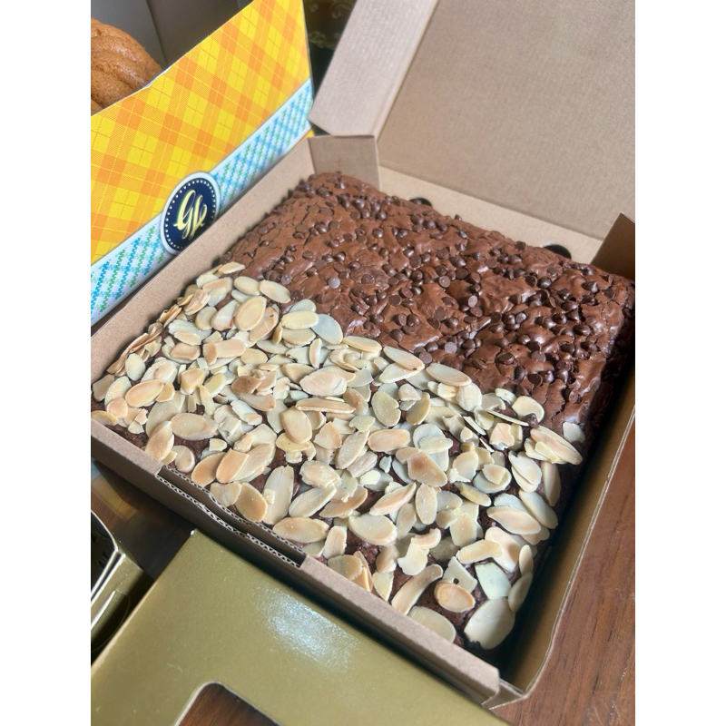 

fudgy Brownies Loyang 20X20 cm