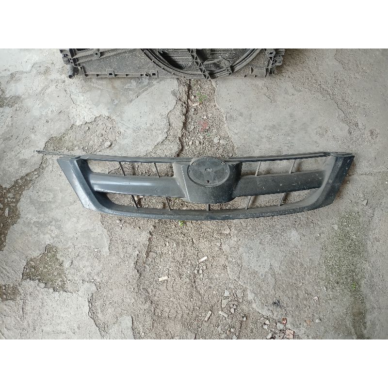 grill Toyota kijang Innova 2005 2007