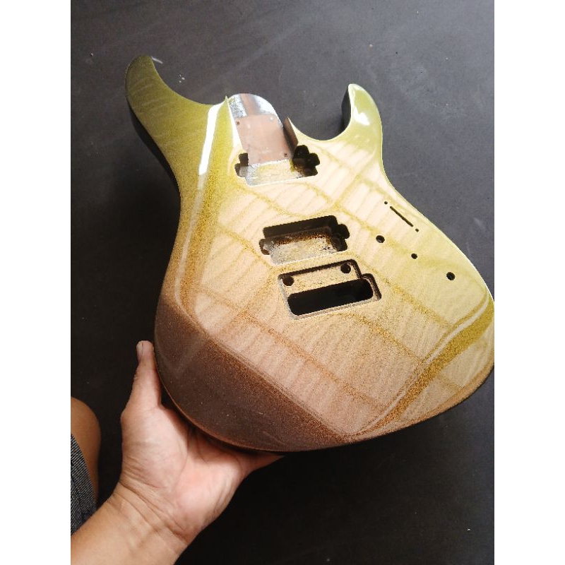 body gitar ibanez az 24 fret