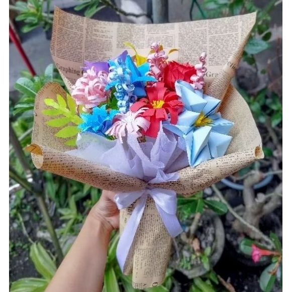 

Custom Buket Bunga Kertas Premium / Buket Unik Tahan Lama / Hadiah Spesial