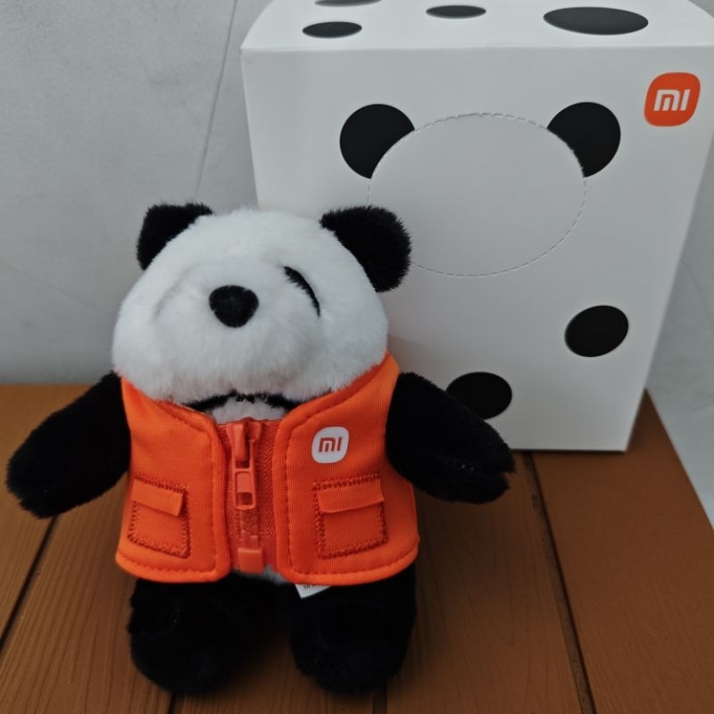 

Gift Box Xiaomi Indonesia Khusus Collector
