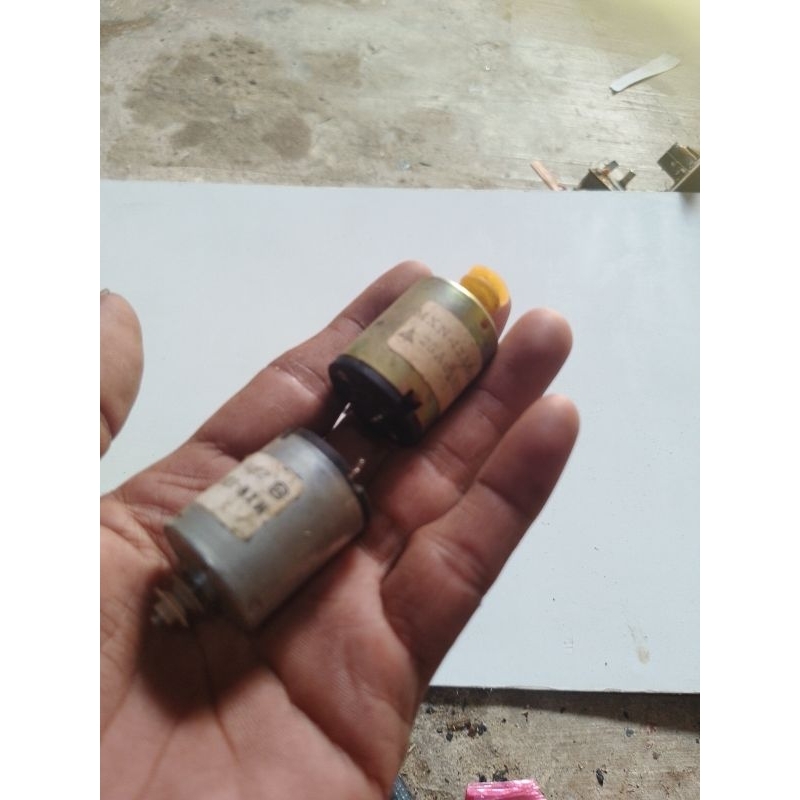 Dinamo Generator Kecil 6-12V Bekas Normal