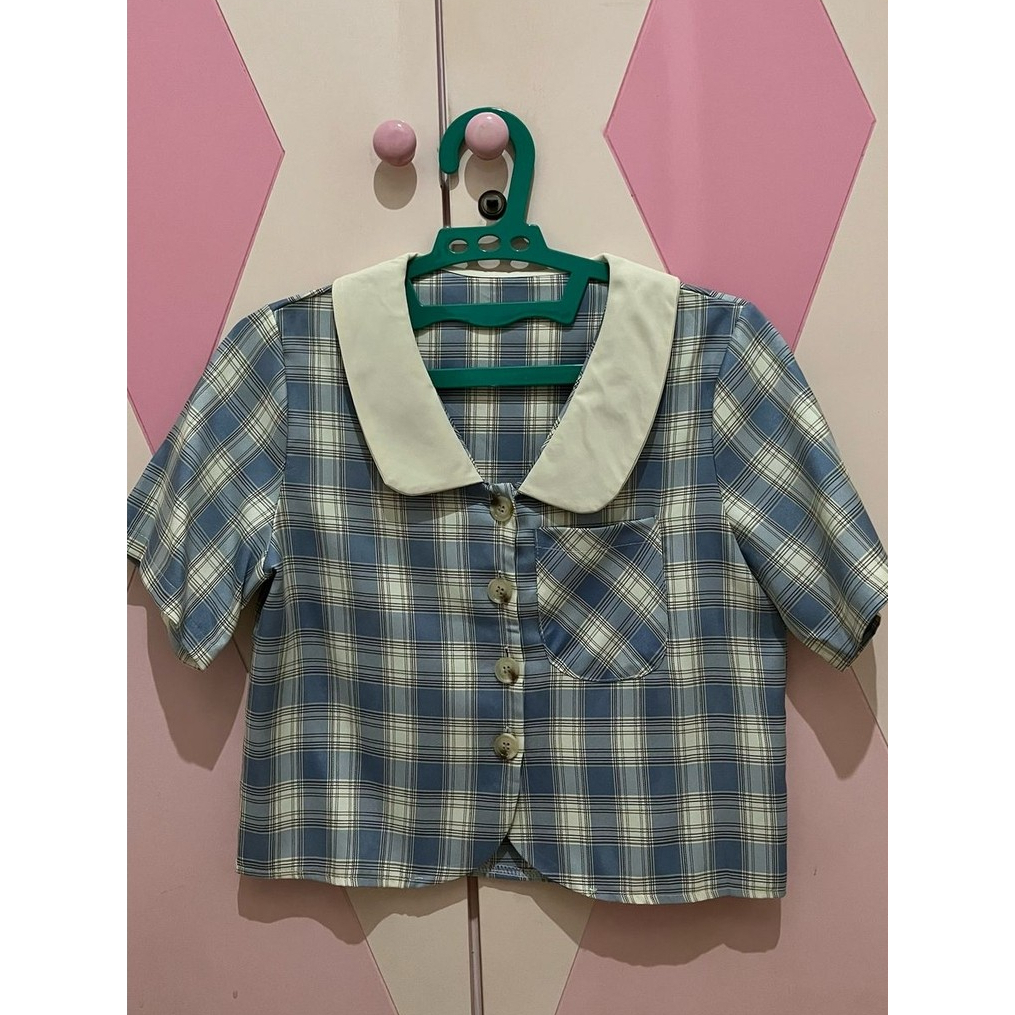 Baju Kemeja Wanita Biru Kotak Kotak Crop Top