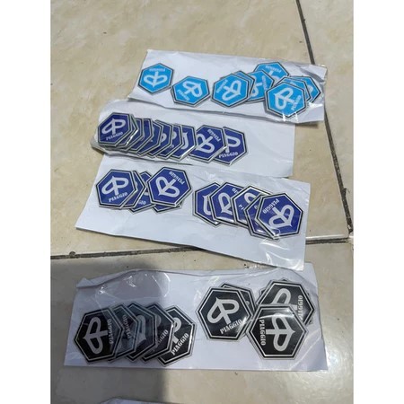 EMBLEM CHUNG SEDANG HIDUNG PX LAMA VESPA BAGUS / Emblem Set Vespa Px / VESPA