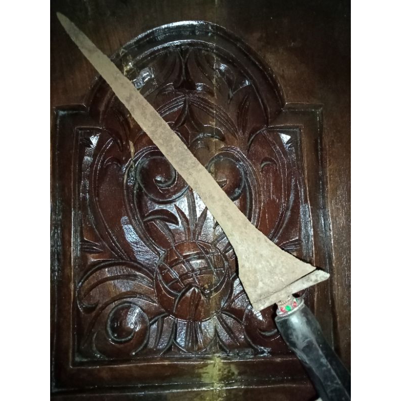 Keris Pamor Puser Bumi