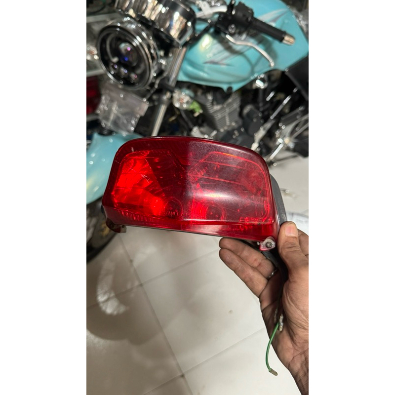Stoplamp lampu belakang tiger lama tilam original copotan