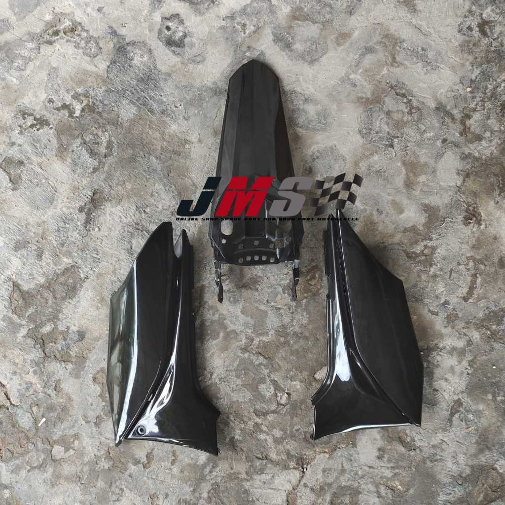 COVER BODY CRF150L BODY BAGIAN BELAKANG CRF 150 L PLUS SEPAKBOR BELAKANG CRF 150 L SIDE PANEL CRF150