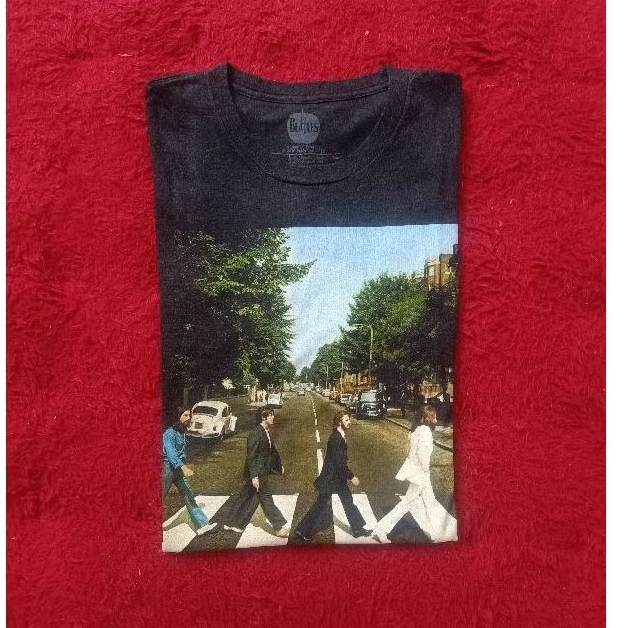 Kaos The Beatles Second Tag Apple