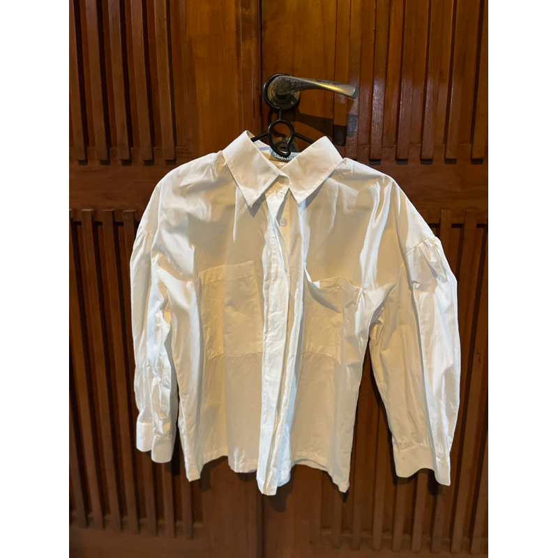 Kemeja Putih Crop
