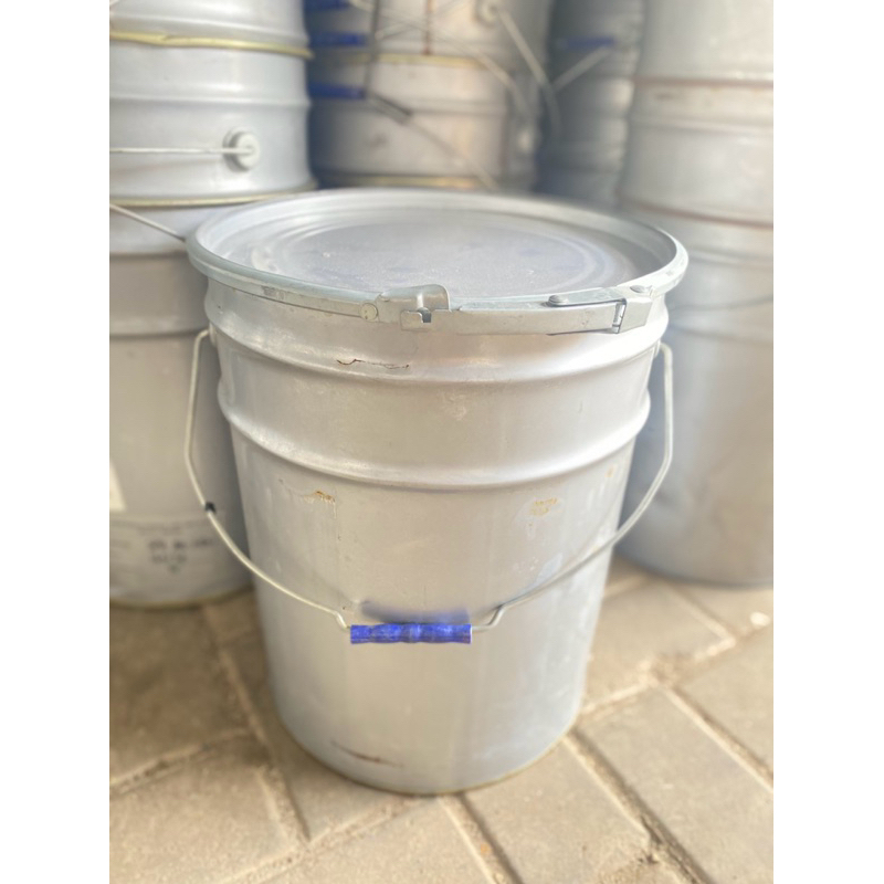 Ember kaleng klem bekas 25 kg