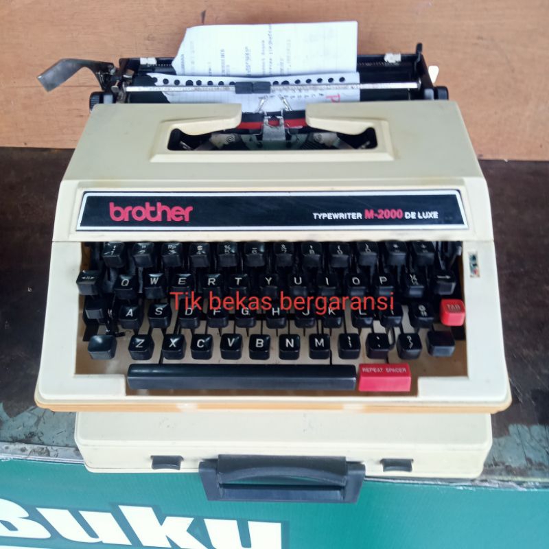 Mesin Tik Brother M 2000 DELUXE Manual Folio berdiri kondisi bagus bekas pita baru tinggal pakai ber