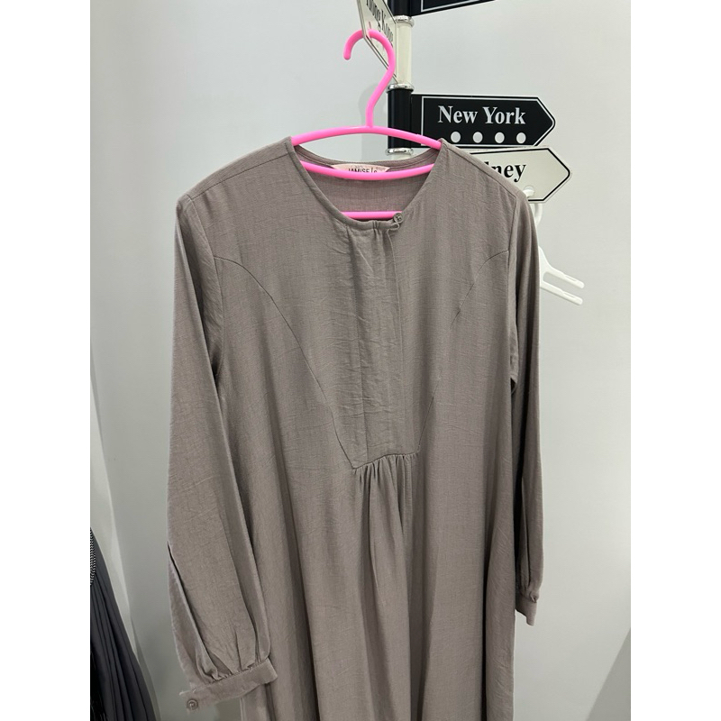 Preloved Gamis Abaya Wanita Abu-Abu