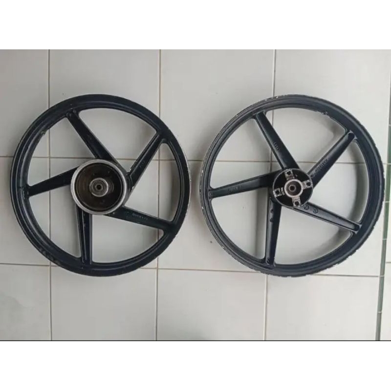 velg set depan belakang palang 5 zigen second ( bekas pasang Supra x125 )