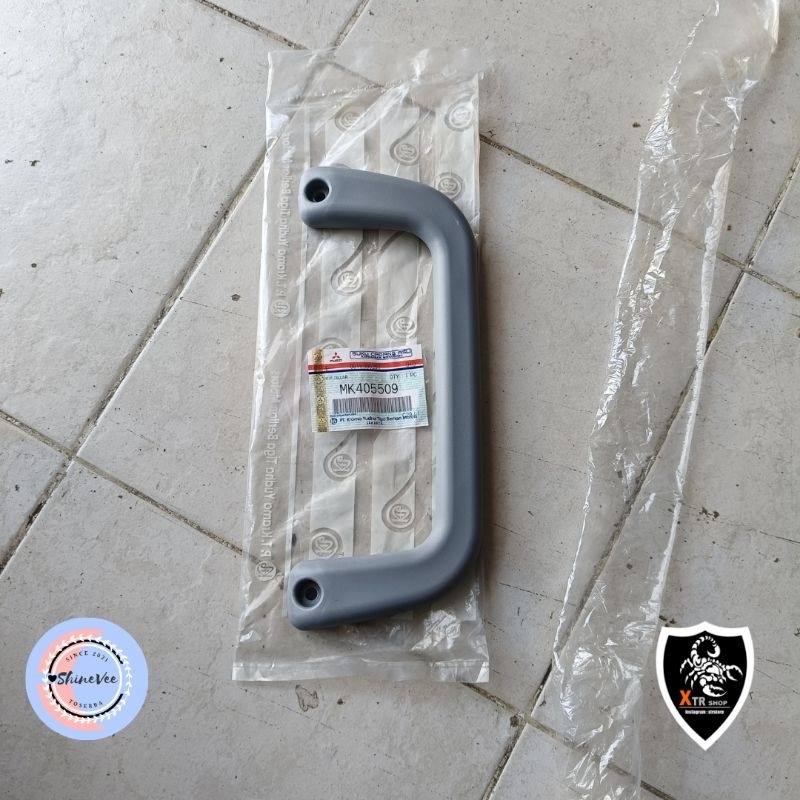 Pegangan tangan pegangan gantungan tangan coltdiesel pegangan gantungan canter bagian depan ori MK40