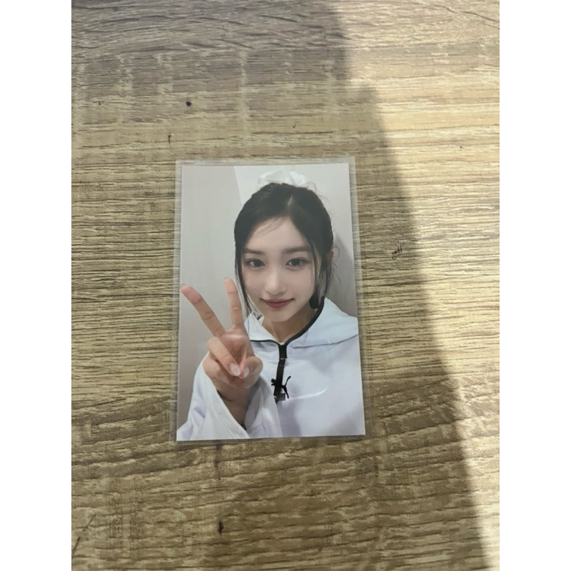 Photocard Leeseo Ive x Puma Official