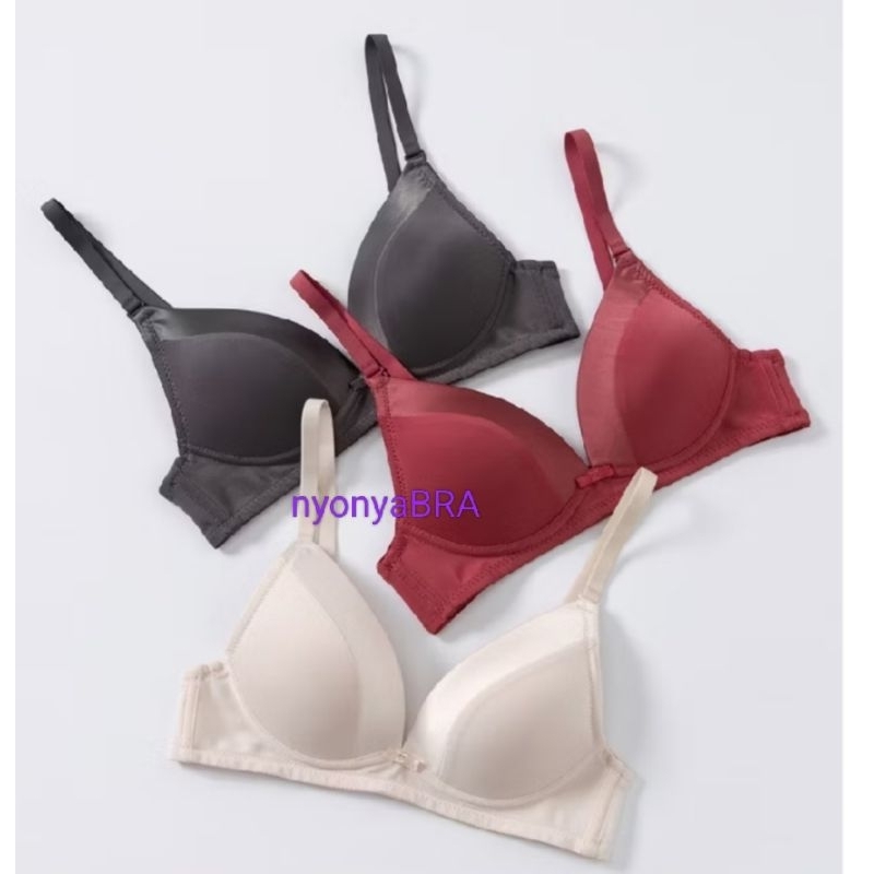 Young curves bra tanpa kawat 32,34,36B, C03-10369