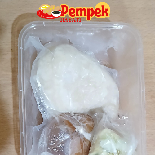 

Pempek Palembang Kapal Selam isi 1 pcs by Hayati ( Frozen )