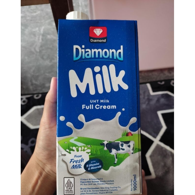 

Diamond Milk Susu UHT Full Cream 1L