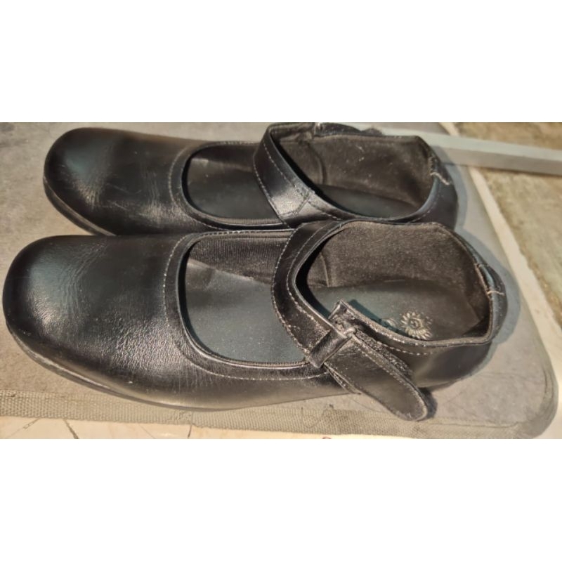 Sepatu Pantofel Hitam Wanita - Hak 3cm