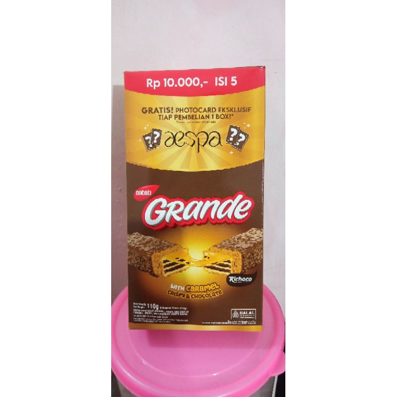 

nabati grande 110 gr wafer krim isi 5 bungkus