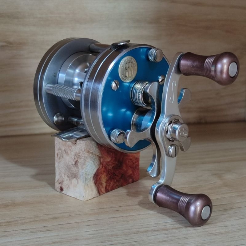 Reel Isuzu BC420sss Japan original vintage classic limited