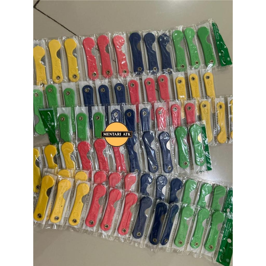 

PISAU LIPAT RENTENG /SILET SAFARI / SILET RENTENG / CUTTER RENTENG KECIL (12biji)