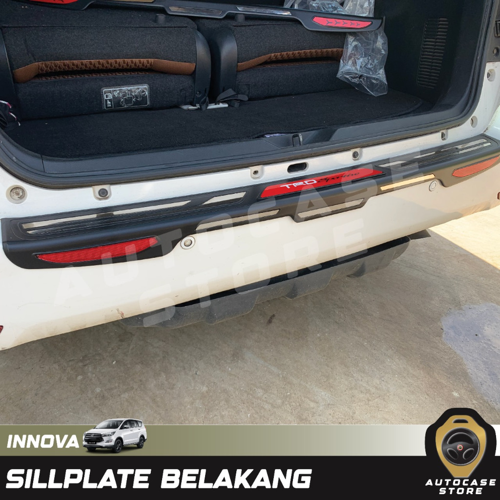 READY SILLPLATE BELAKANG BAGASI INNOVA REBORN VENTURER 2016-2025 UP DENGAN REFLEKTOR AKSESORIS MOBIL