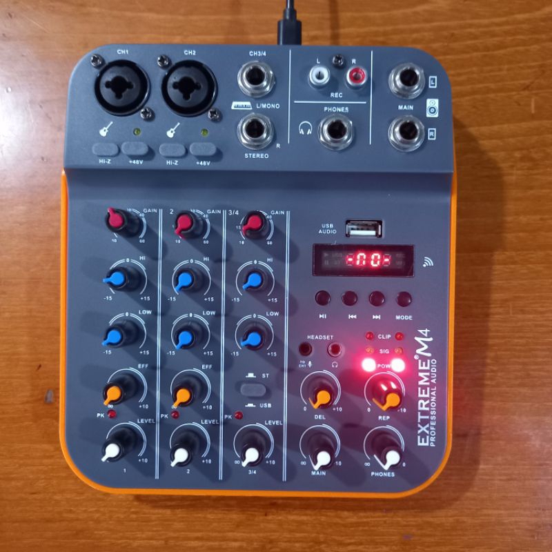 Extreme M4 mixer audio mini 4 channel