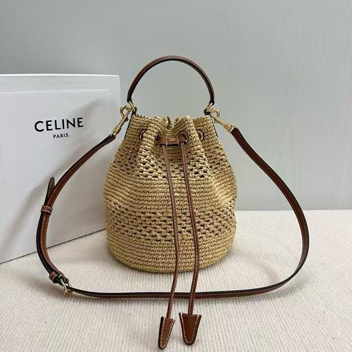 CELINE CLARA Classic Basket Shoulder Bag yellowish-brown 117862