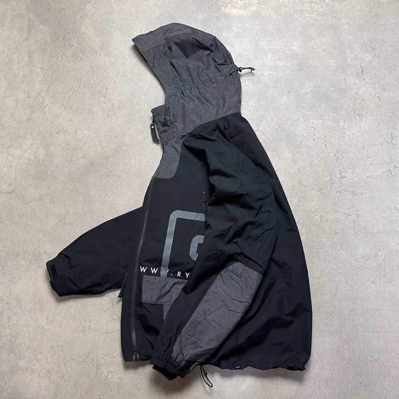 Jaket Snowboard Outdoor Ryz Gorpcore Size XL