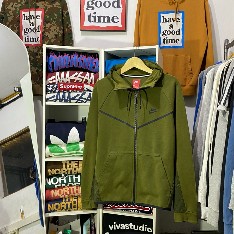 zippee hoodie nike tech