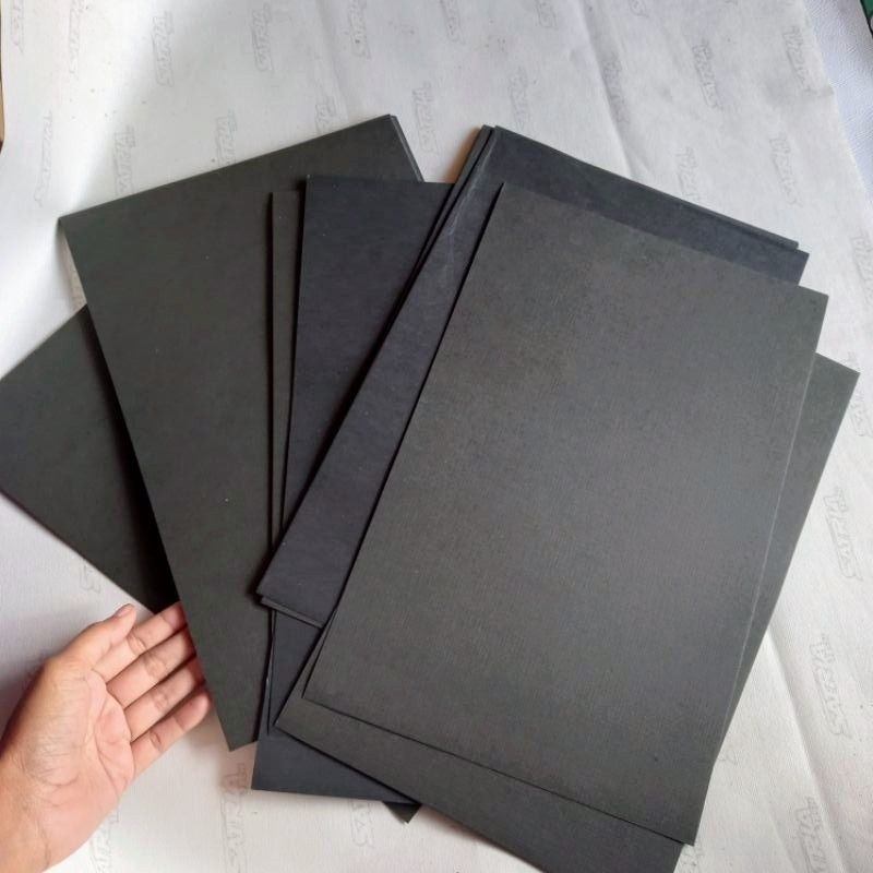Kertas Manila Hitam 200 Gram Ukuran A4 / Kertas Manila Hitam ECERAN