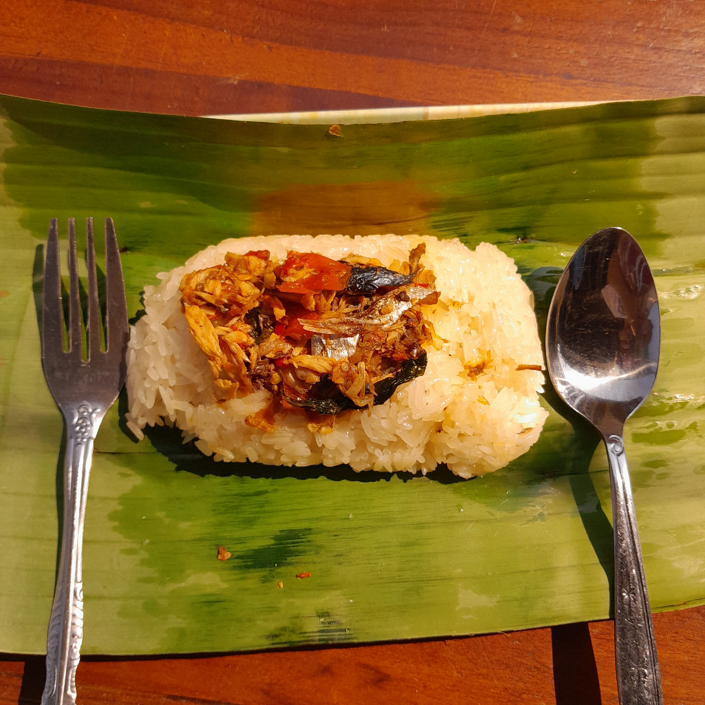 

Nasi Ketan Ikan Suwir